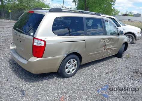 2008 Kia Sedona Lx z USA, uszkodzony, nr VIN KNDMB233786266332